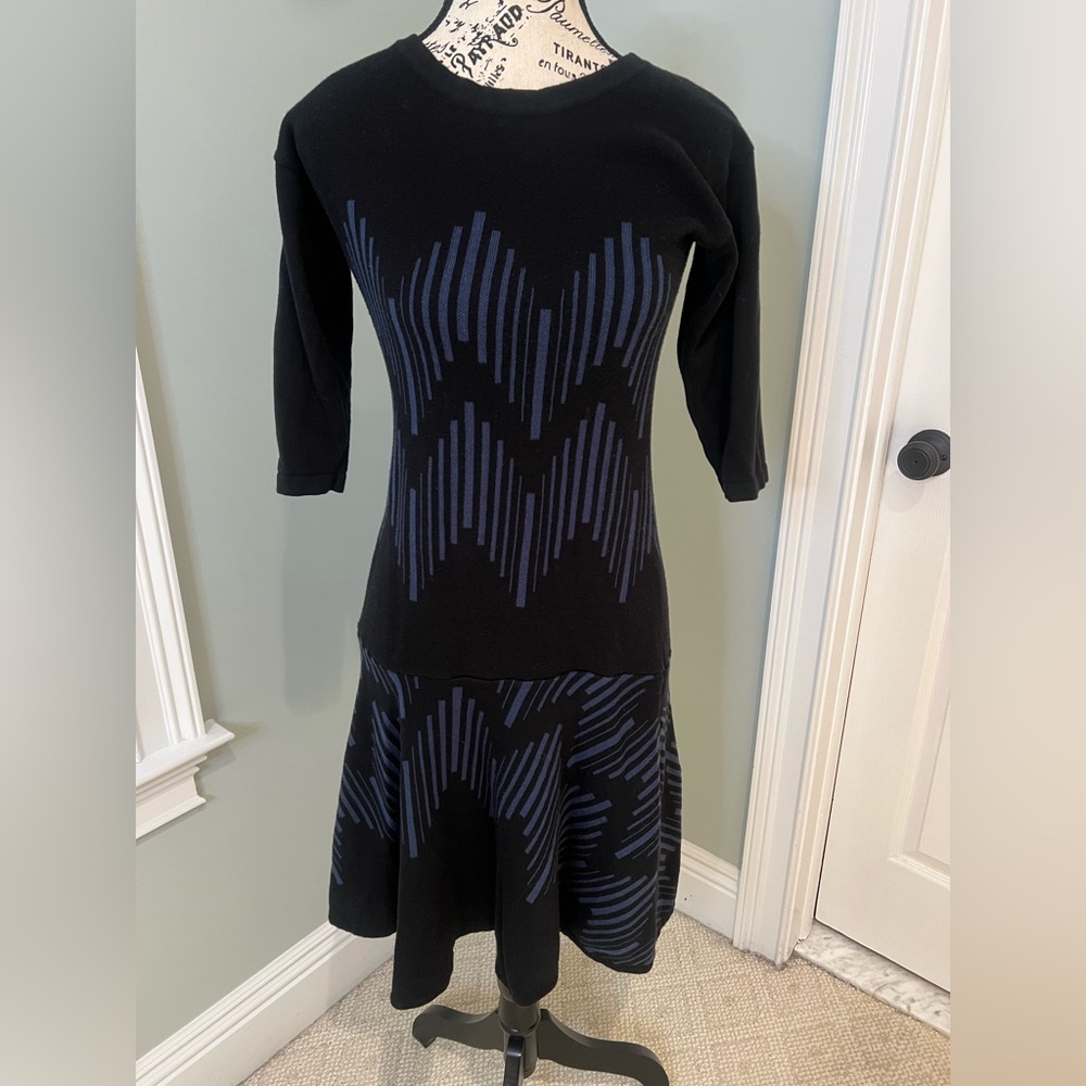 Just Taylor Black & Navy Chevron Knit Sweater Dress | Size S | Like New